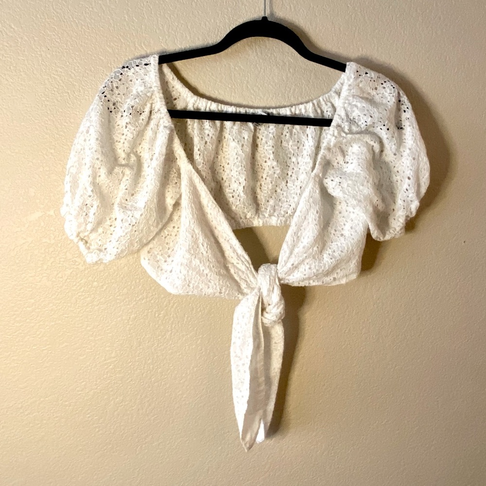 Laced Crop-Top
